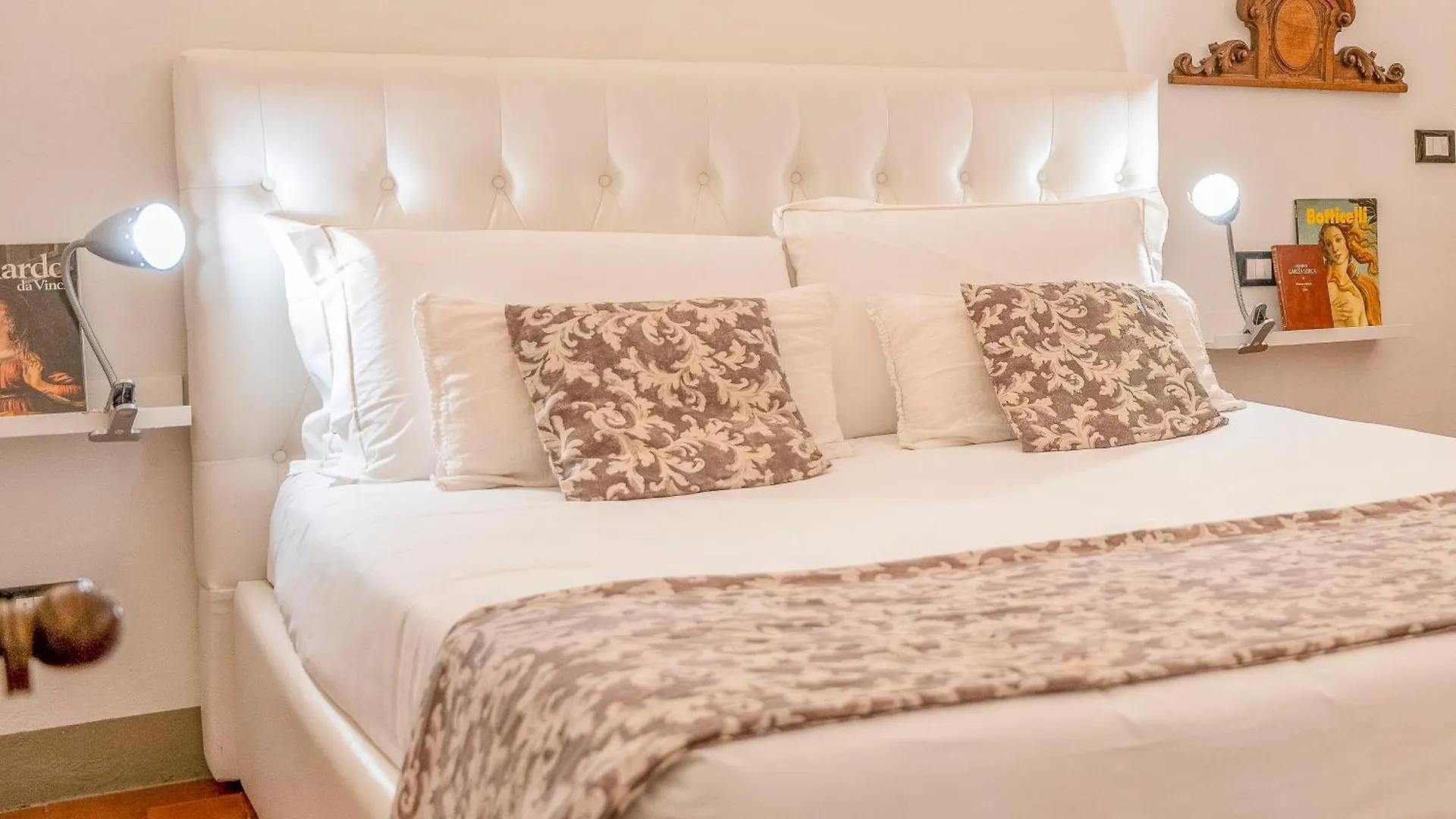 Tintori Art Loft Apartment Florence Italy