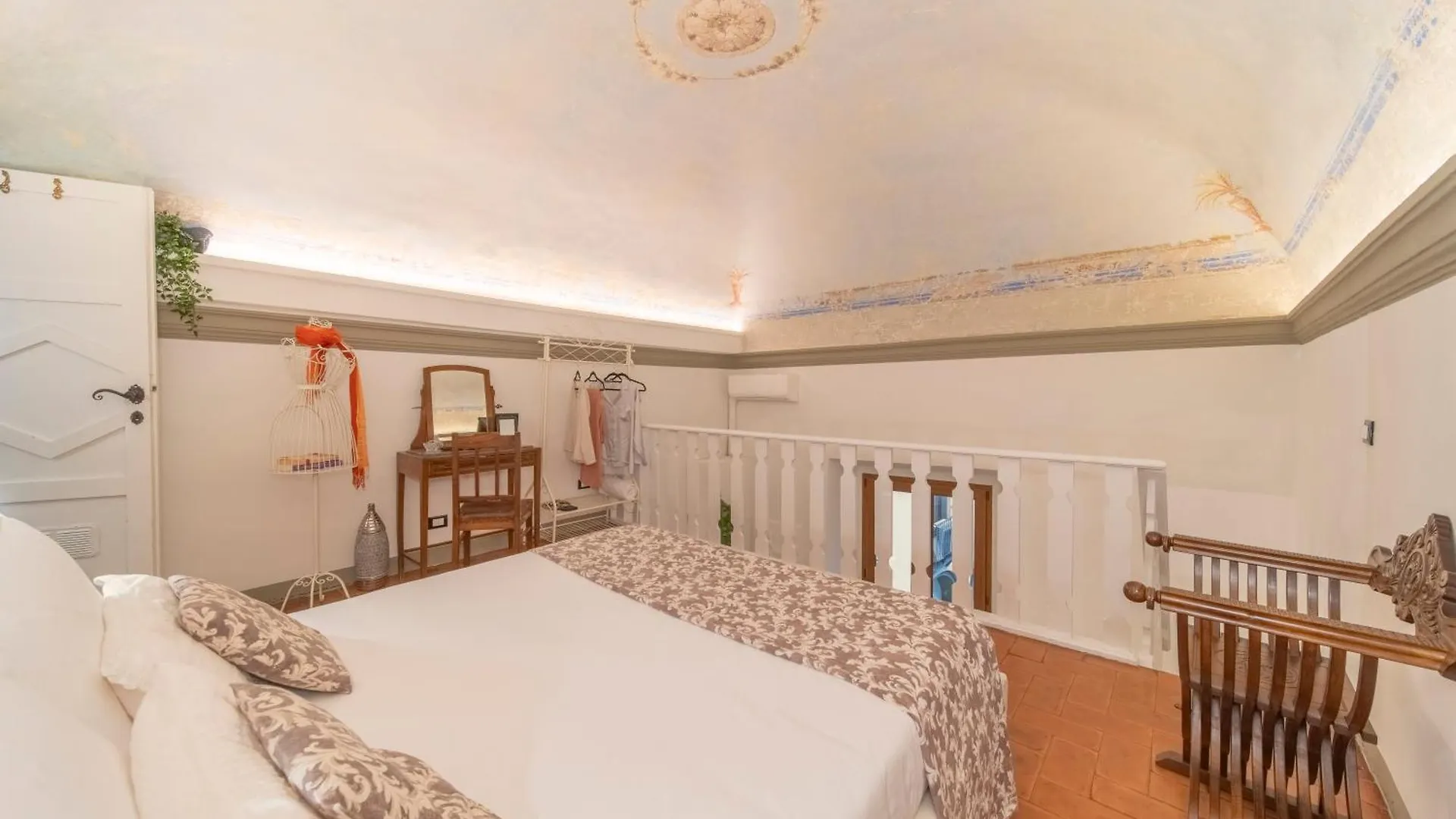 Tintori Art Loft Apartment Florence Italy