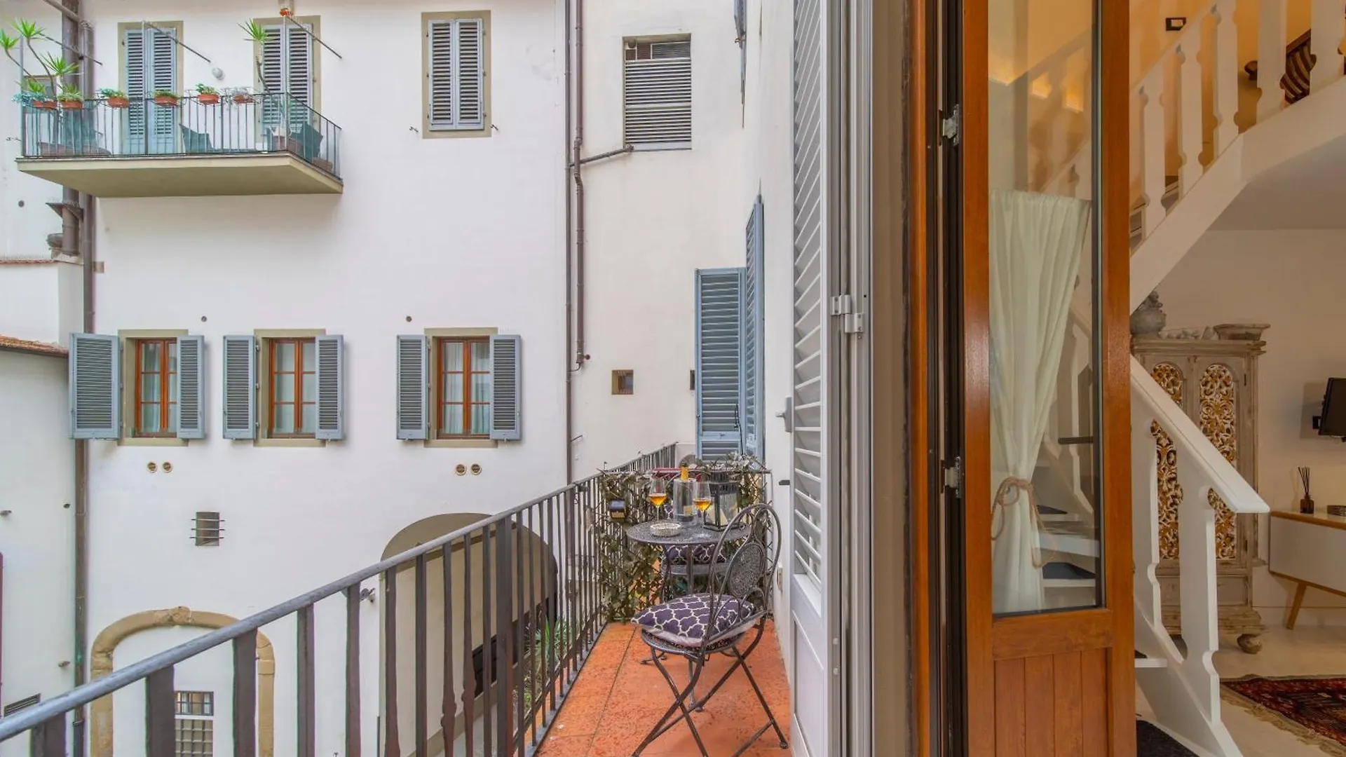 Tintori Art Loft Apartment Florence